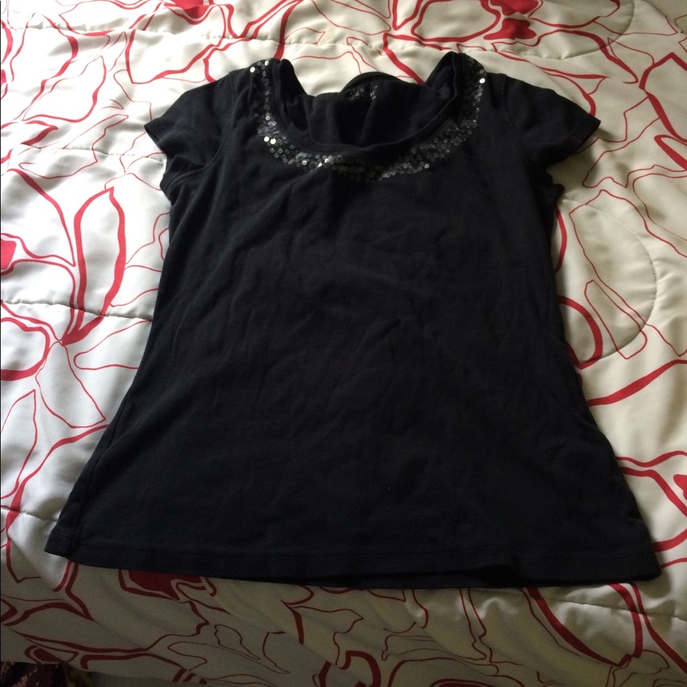 Shirt with glitter at the top
